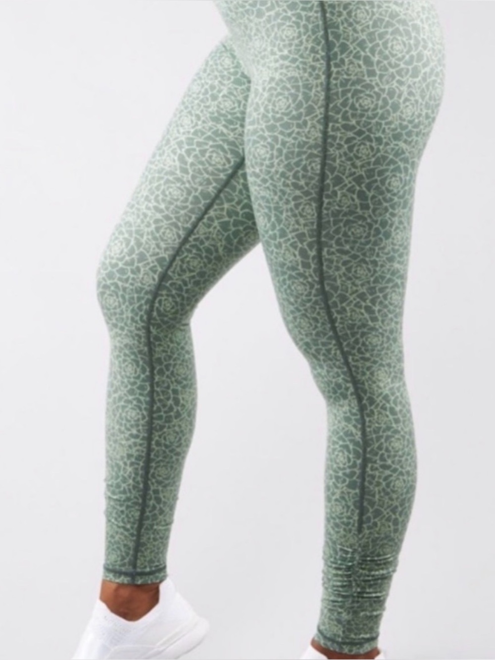 BuffBunny Mint Green Floral-Outline Siren Leggings